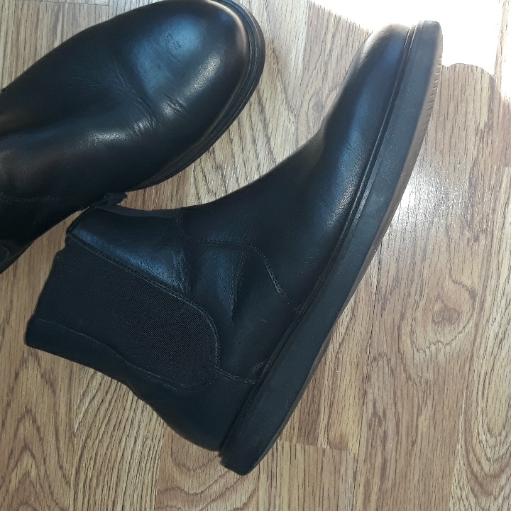 Hudson London Black Leather Chelsea Boots. Size 8 — image 5 of 8